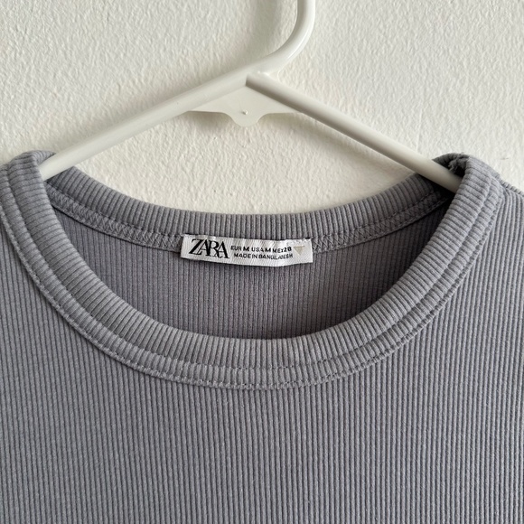 ZARA Women's Gray T-Shirt - Picture 2 of 3